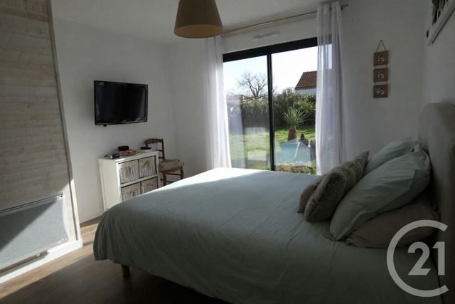 maison à vendre - 5 pièces - 138.53 m2 - ST PHILBERT DE GRAND LIEU - 44 - PAYS-DE-LOIRE - Century 21 Lac Et Marais