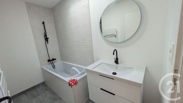 maison à vendre - 4 pièces - 100.52 m2 - ST PHILBERT DE GRAND LIEU - 44 - PAYS-DE-LOIRE - Century 21 Lac Et Marais