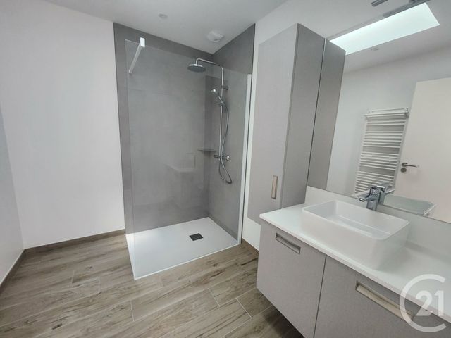 maison à louer - 3 pièces - 72.75 m2 - MACHECOUL ST MEME - 44 - PAYS-DE-LOIRE - Century 21 Lac Et Marais