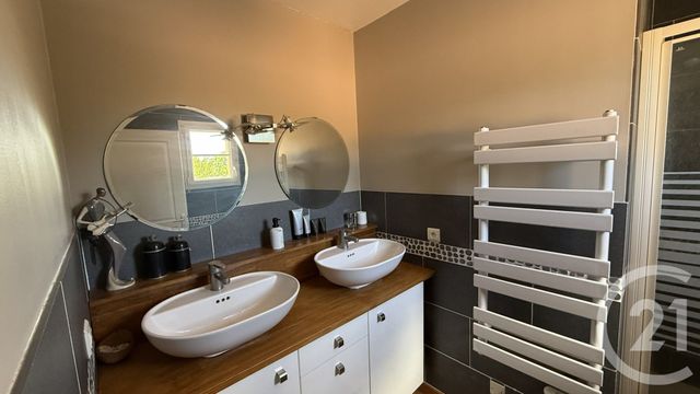maison à vendre - 8 pièces - 198.53 m2 - ST PHILBERT DE GRAND LIEU - 44 - PAYS-DE-LOIRE - Century 21 Lac Et Marais