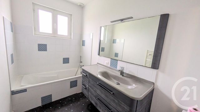 maison à vendre - 4 pièces - 99.51 m2 - ST PHILBERT DE GRAND LIEU - 44 - PAYS-DE-LOIRE - Century 21 Lac Et Marais