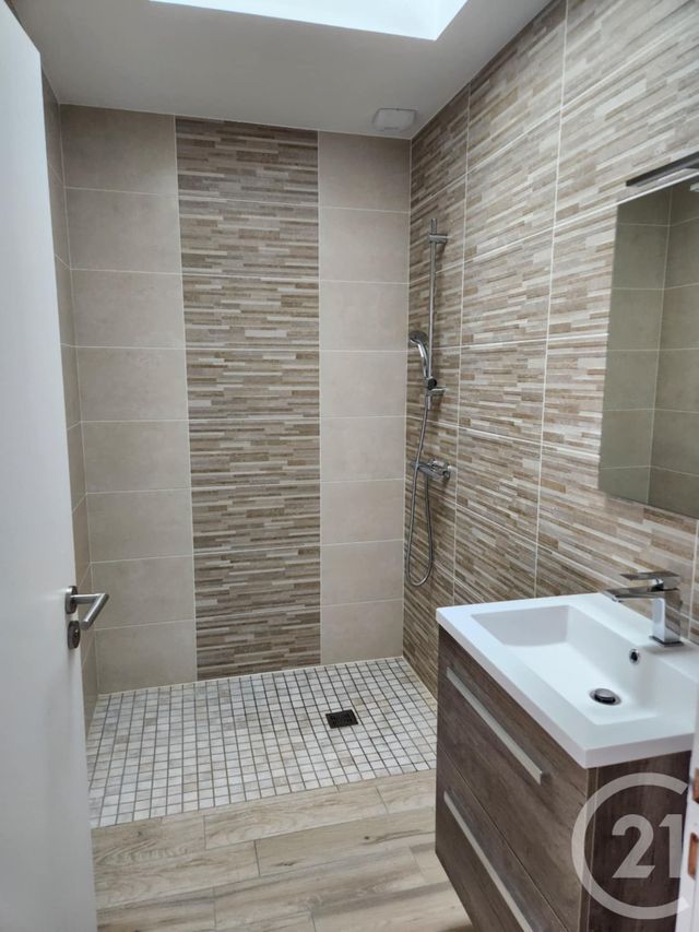 maison à louer - 4 pièces - 100.0 m2 - VILLENEUVE EN RETZ - 44 - PAYS-DE-LOIRE - Century 21 Lac Et Marais