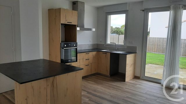 maison à louer - 4 pièces - 90.59 m2 - MACHECOUL ST MEME - 44 - PAYS-DE-LOIRE - Century 21 Lac Et Marais